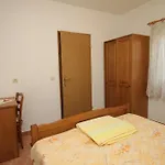 Appartement Seaside Secluded Cove Smokvina, Hvar - 9501 *