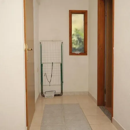 Apartment Seaside Secluded Apartments Cove Smokvina, Hvar - 9501