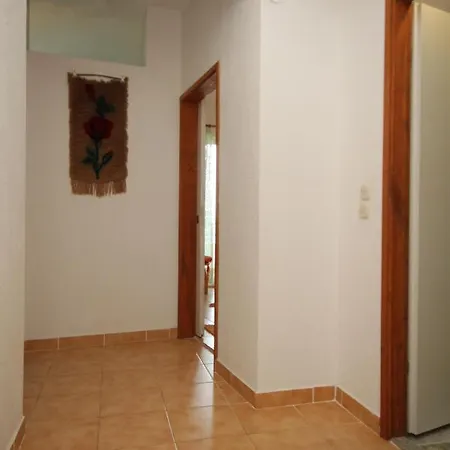 Apartment Seaside Secluded Apartments Cove Smokvina, Hvar - 9501